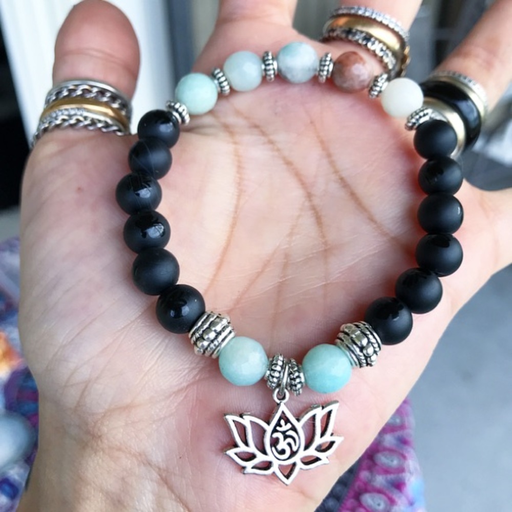 Onyx butterfly design & amazonite + lotus flower - Picture 1 of 8